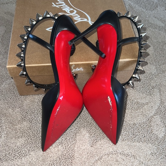 Heels - Picture 5 of 5